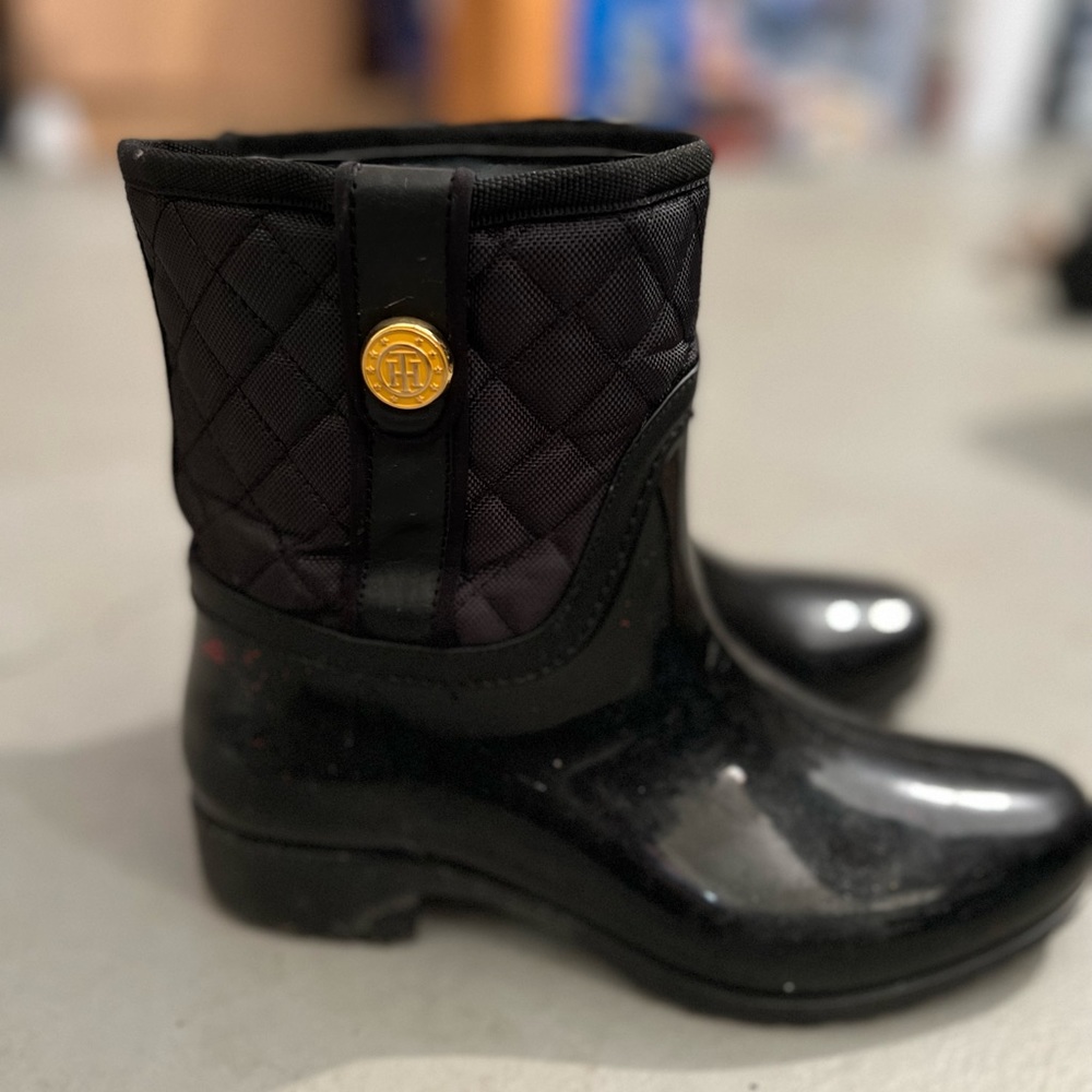 Tommy Hilfiger mid boots